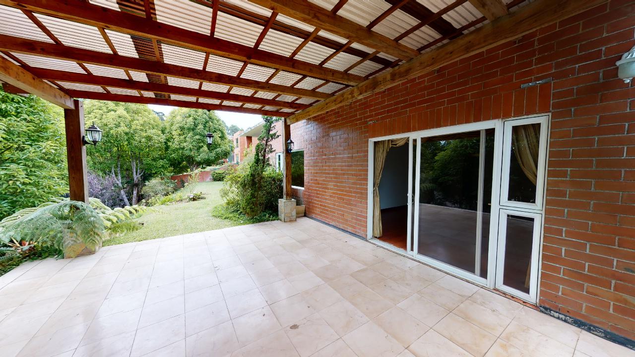 INMO-AA-22-07-04-Las-Luces-Pergola2